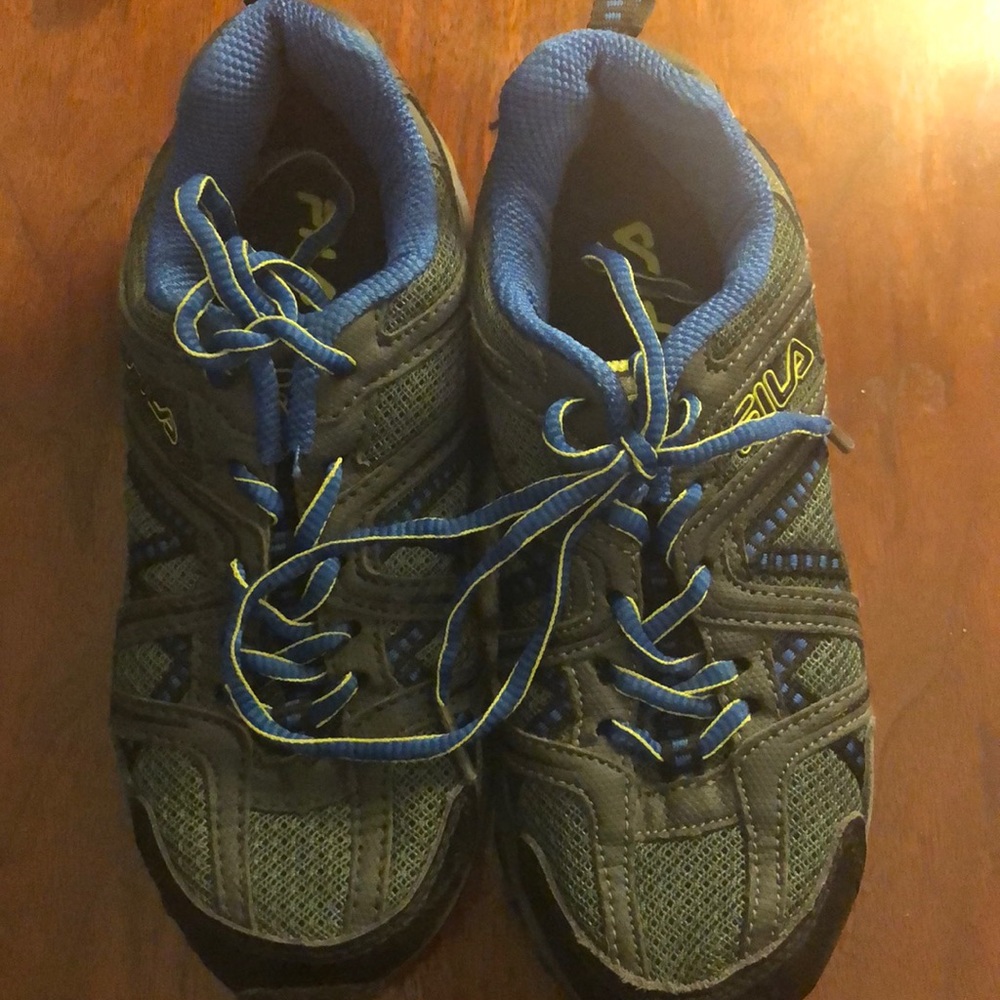 Fils boy tennis shoes size 3